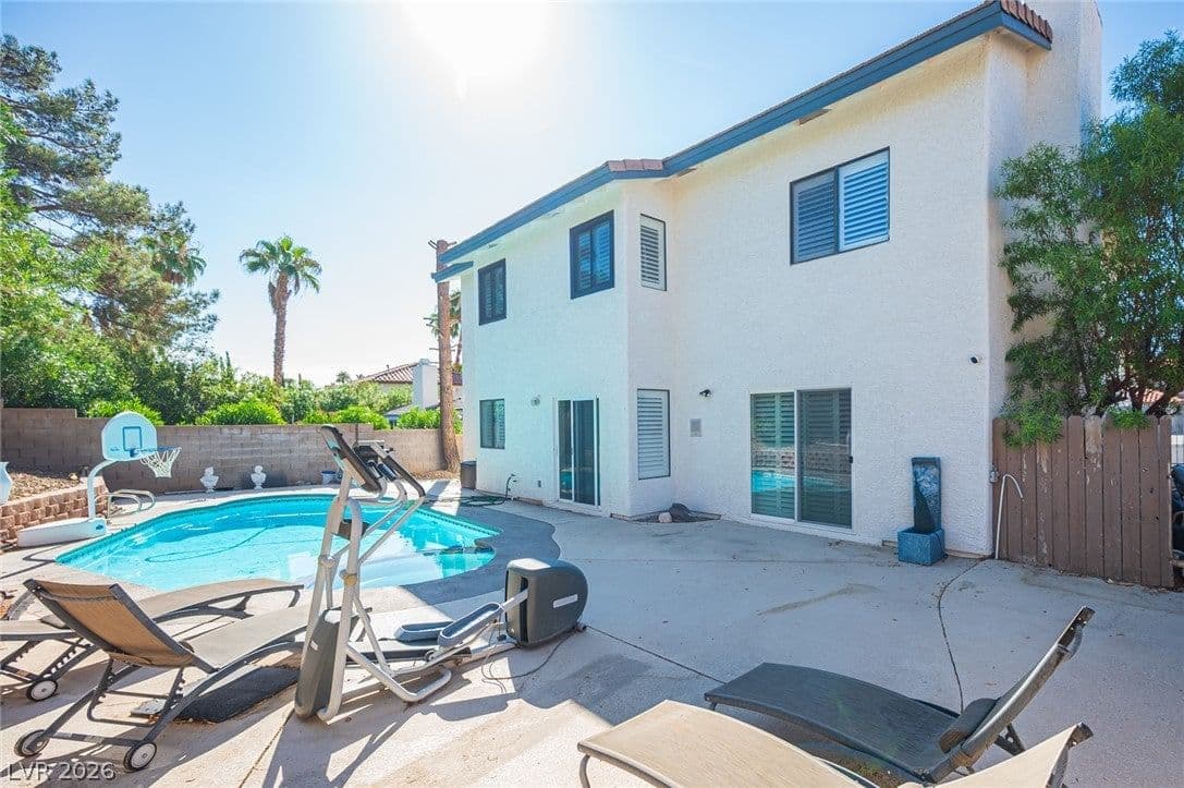 9024 Feather River Court photo 5