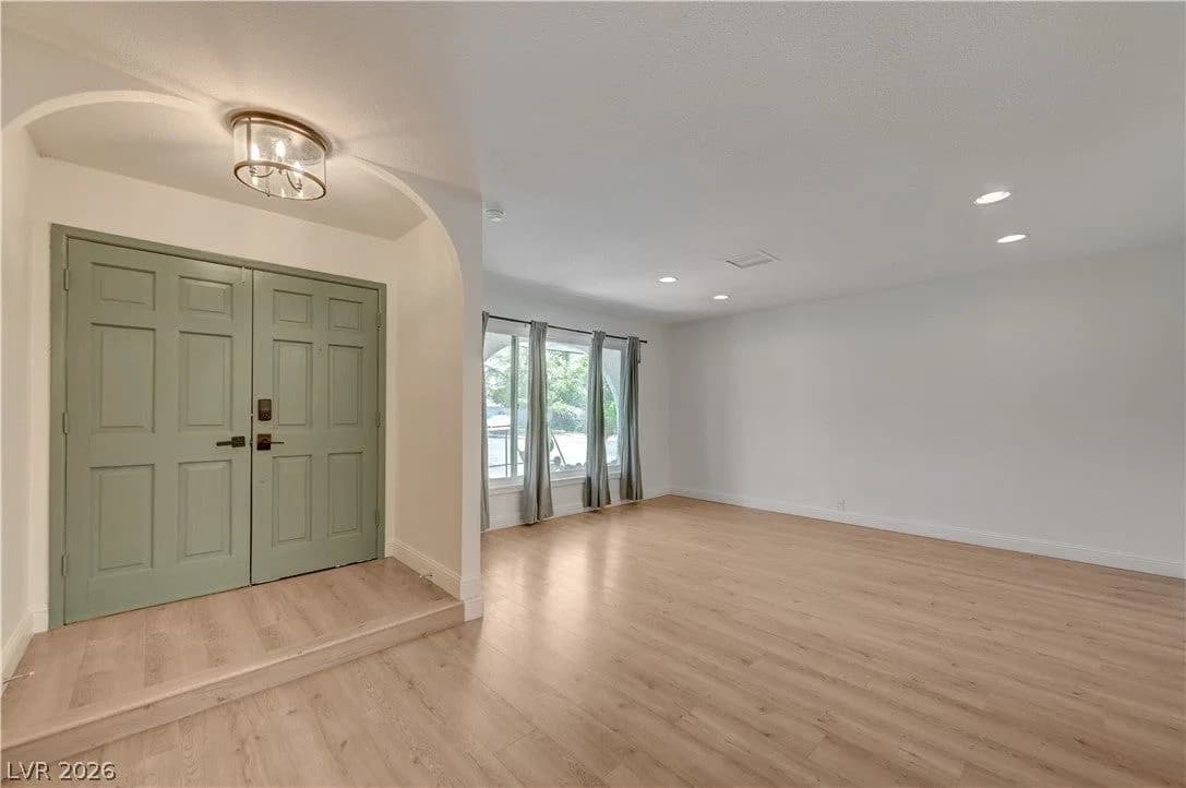 3507 La Paloma Avenue photo 5