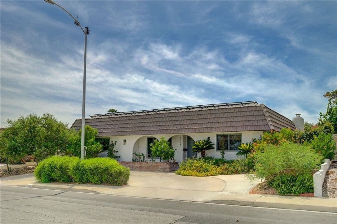 3507 La Paloma Avenue photo 3