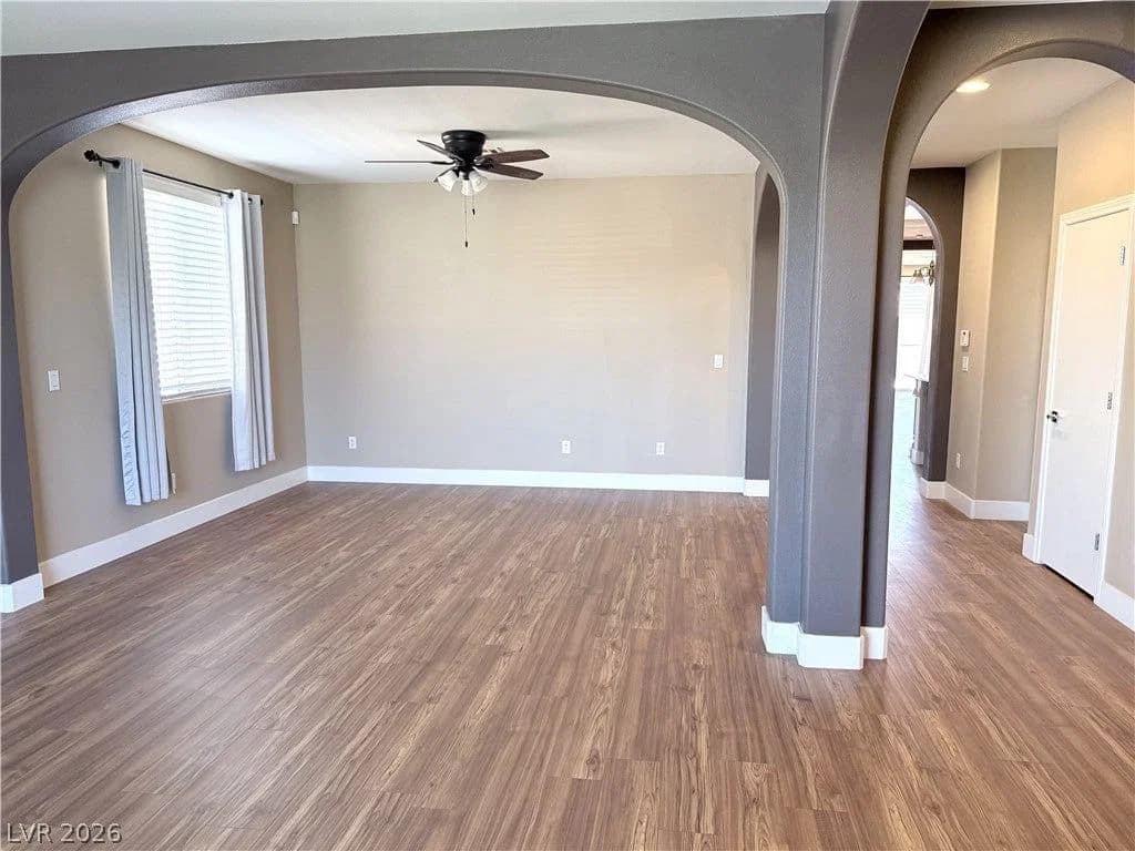 10229 Pine Ridge Peak Avenue photo 5