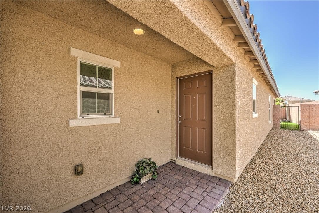 6221 Silver Bank Street photo 5