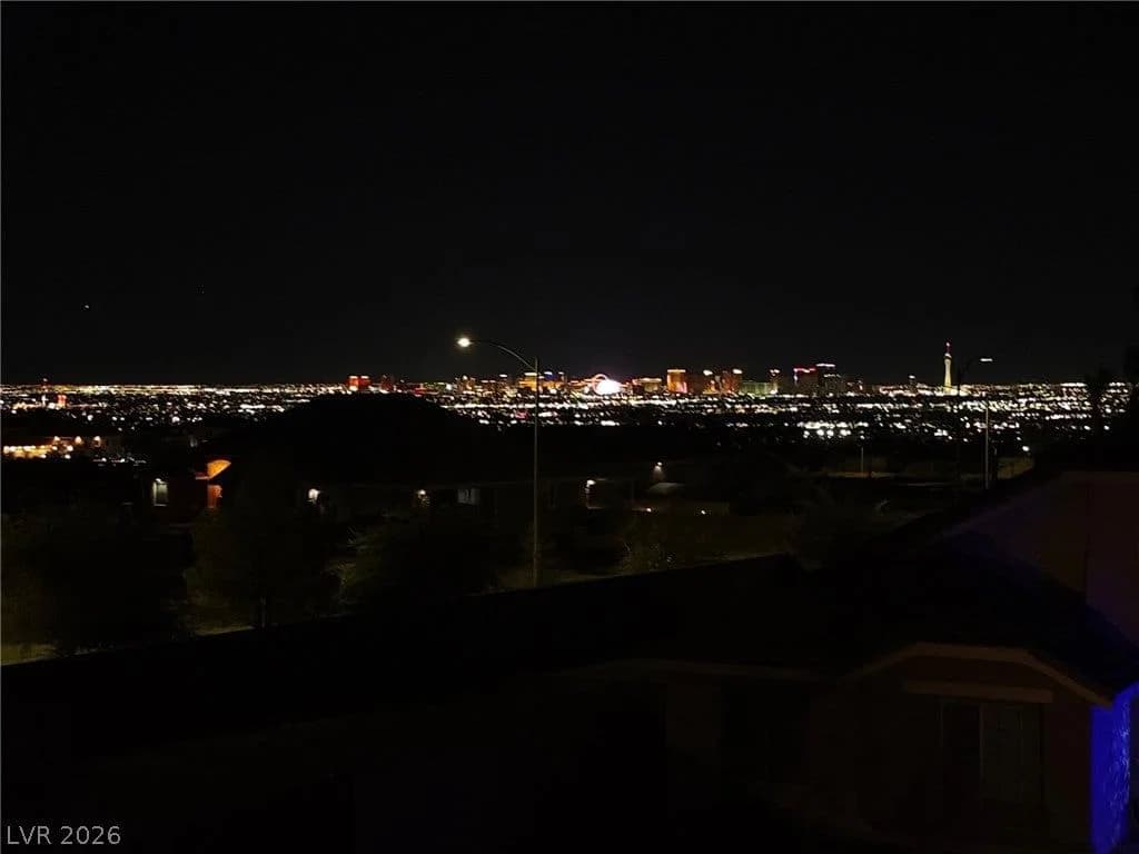 6941 Lazy Sunset Court photo 3