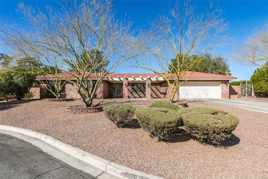 2246 Almart Circle