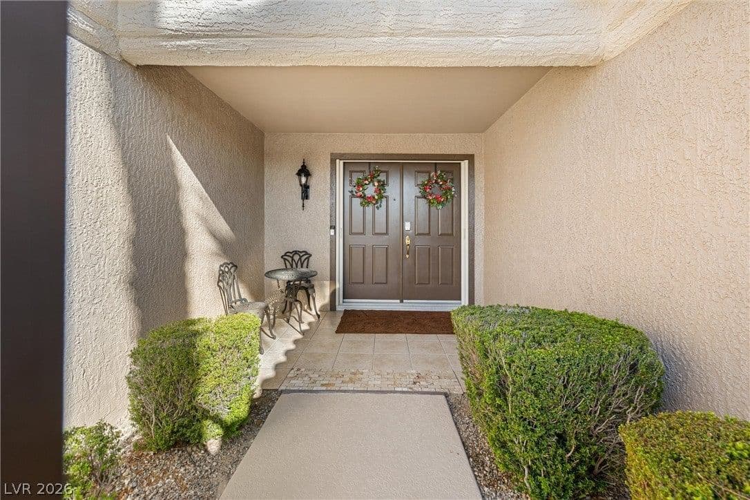 9432 Elmbrook Court photo 4