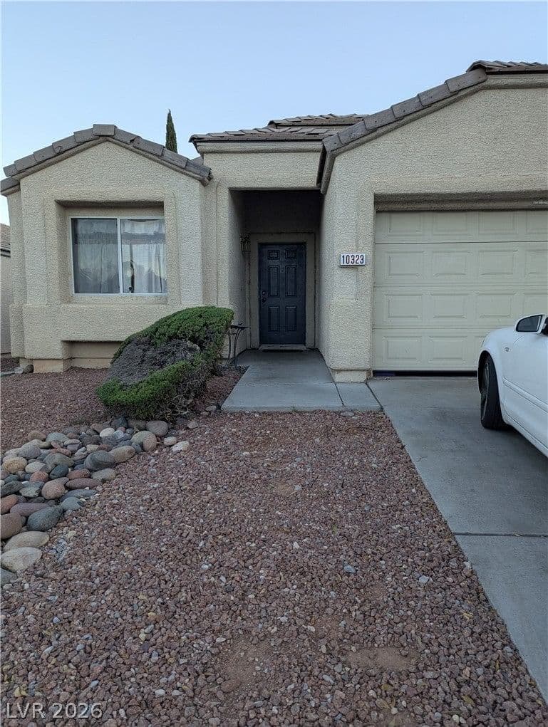 10323 Turret Peak Avenue photo 2