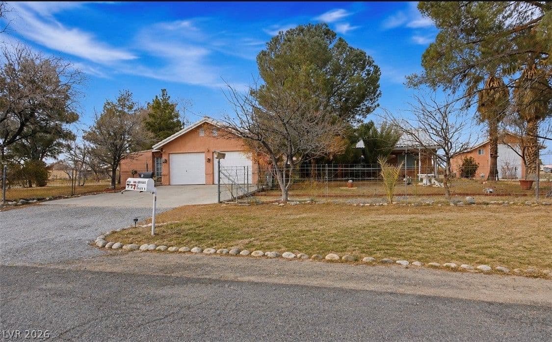 1700 Hickory Street photo 2