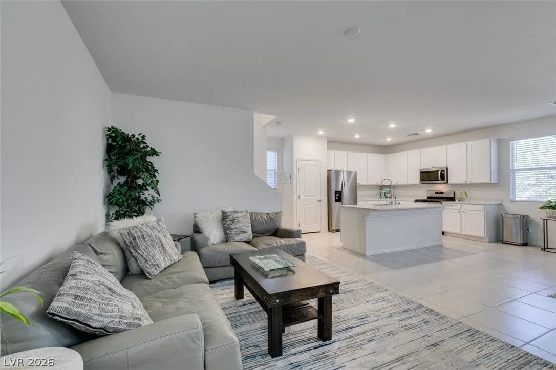 4266 Golden Fleece Avenue photo 5