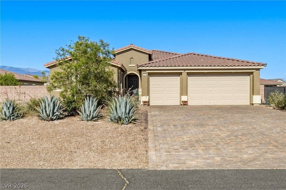 4920 Peppertree Street photo 2