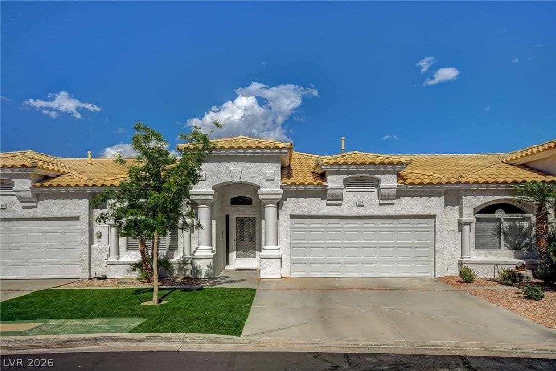 312 Venice Lane photo 2