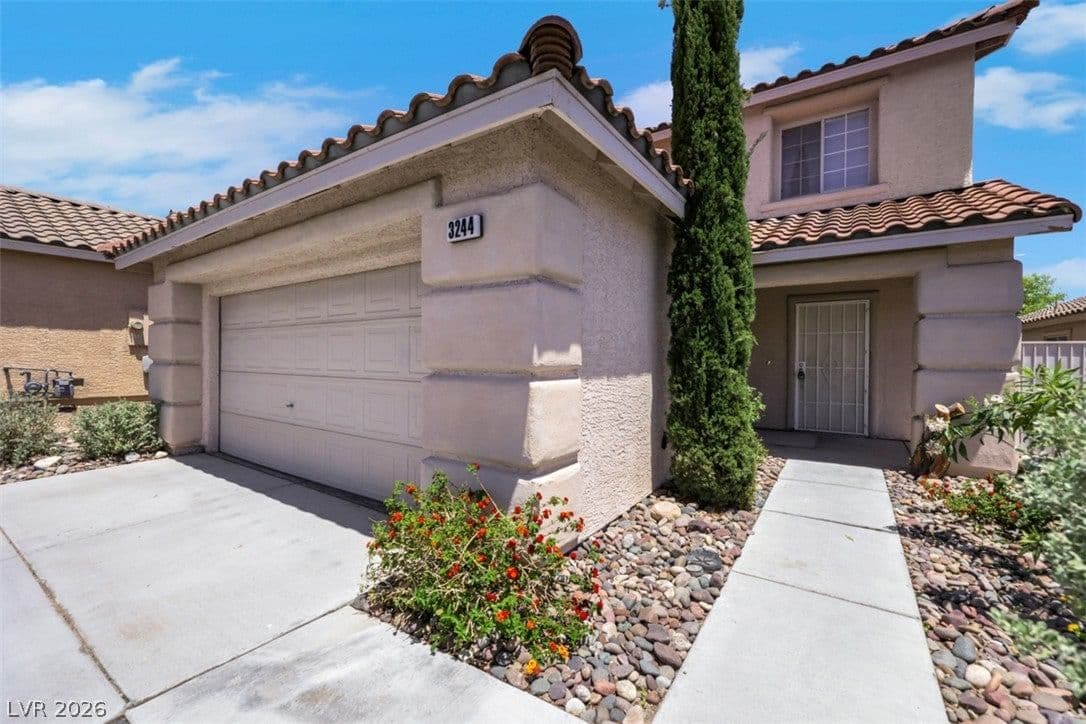 3244 Little Stream Street photo 3