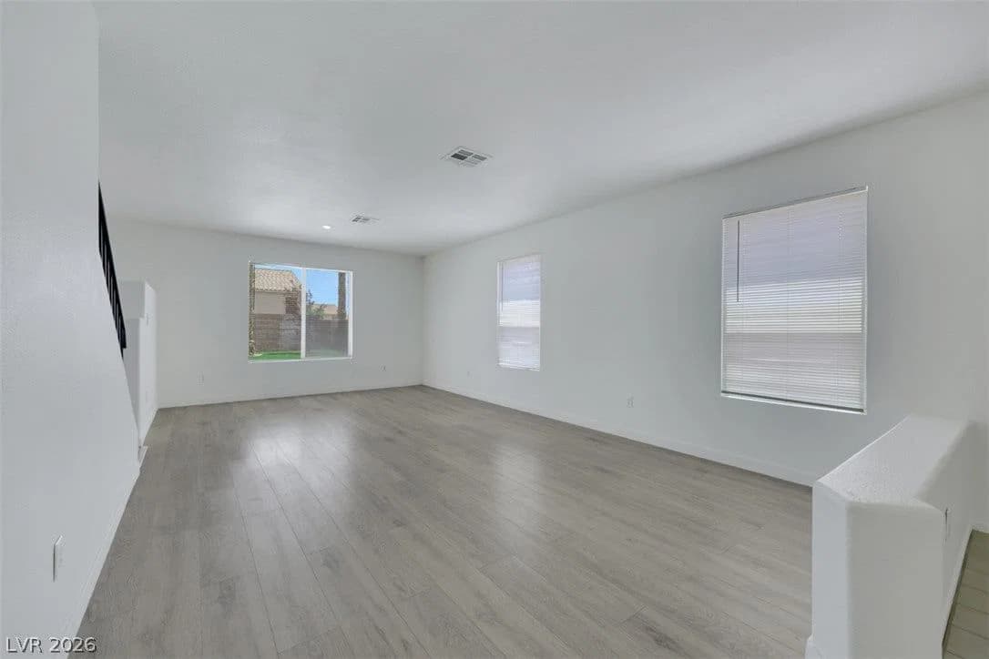 3244 Little Stream Street photo 4
