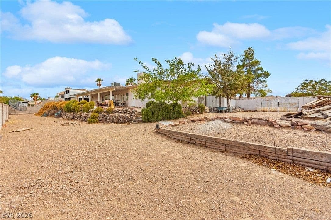 270 Middleton Drive photo 3