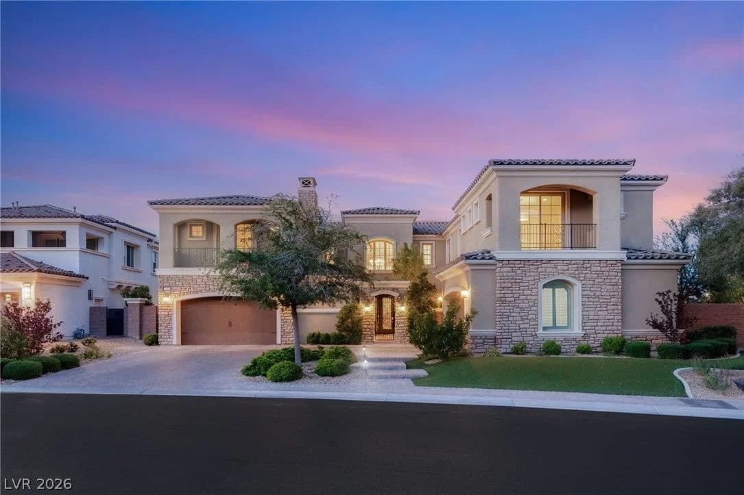 8 Olympia Chase Drive photo 3