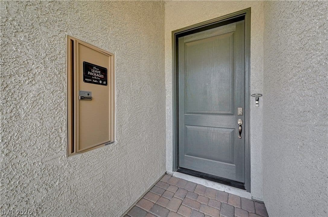 10124 Meandering Dell Avenue photo 5
