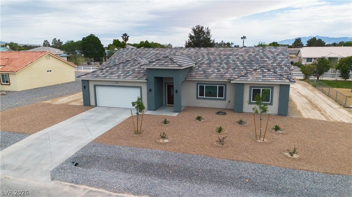581 Antelope Avenue photo 4