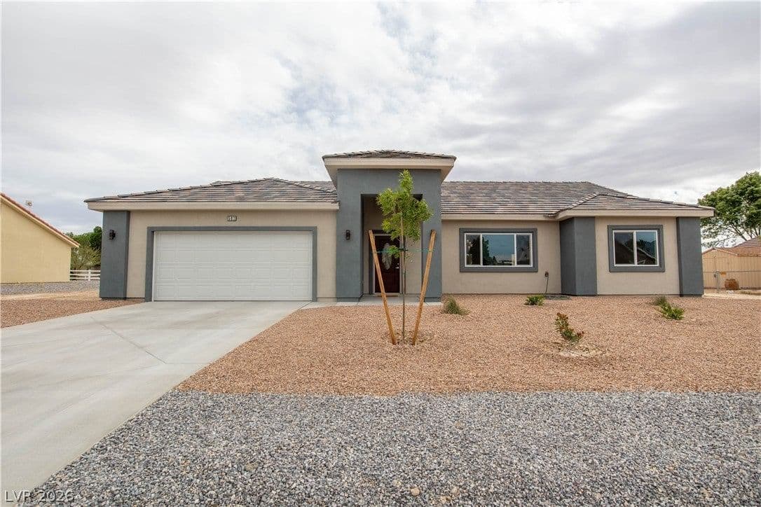 581 Antelope Avenue photo 3