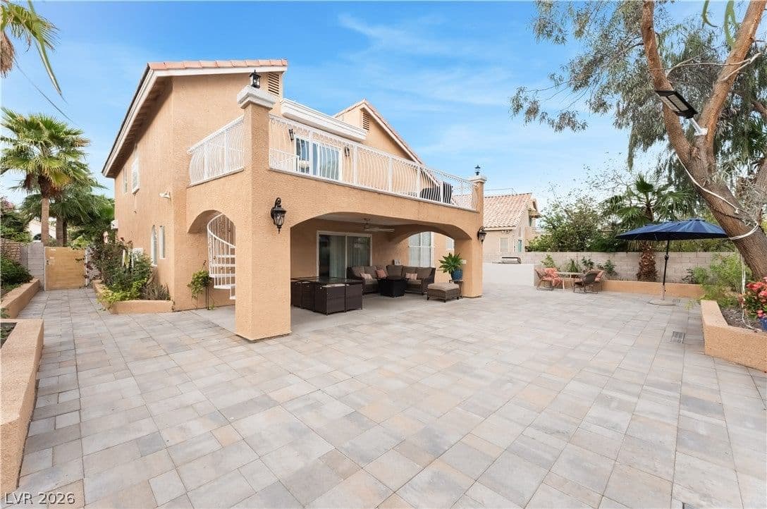 8205 Antler Pines Court photo 2