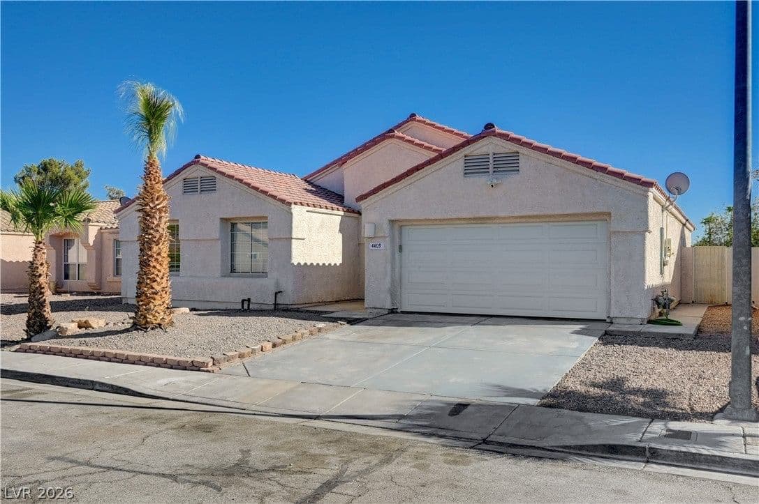 4409 Bucking Bronco Road photo 2