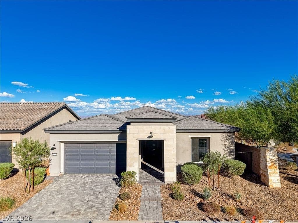 22 Desert Ivy Lane