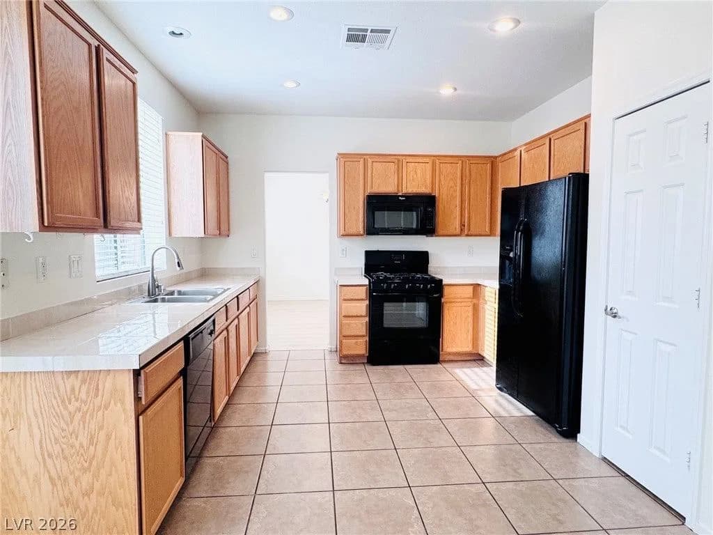 5531 Megan Faye Street photo 5