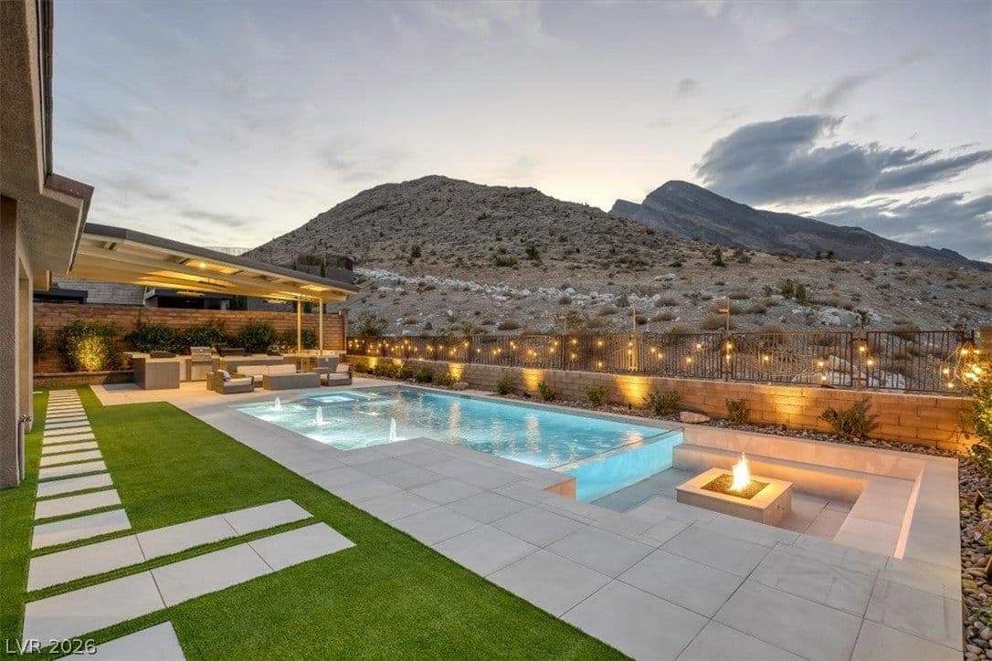 2611 Nevada Agave Lane