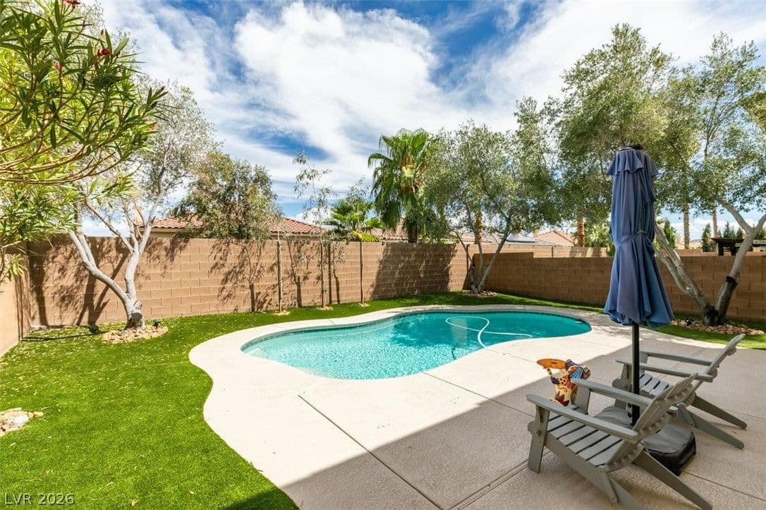 10908 Royal Highlands Street photo 2