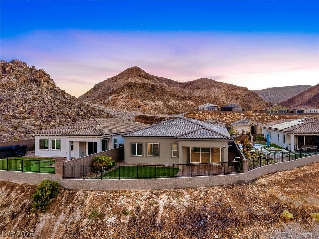 66 Ibiza Lake Drive