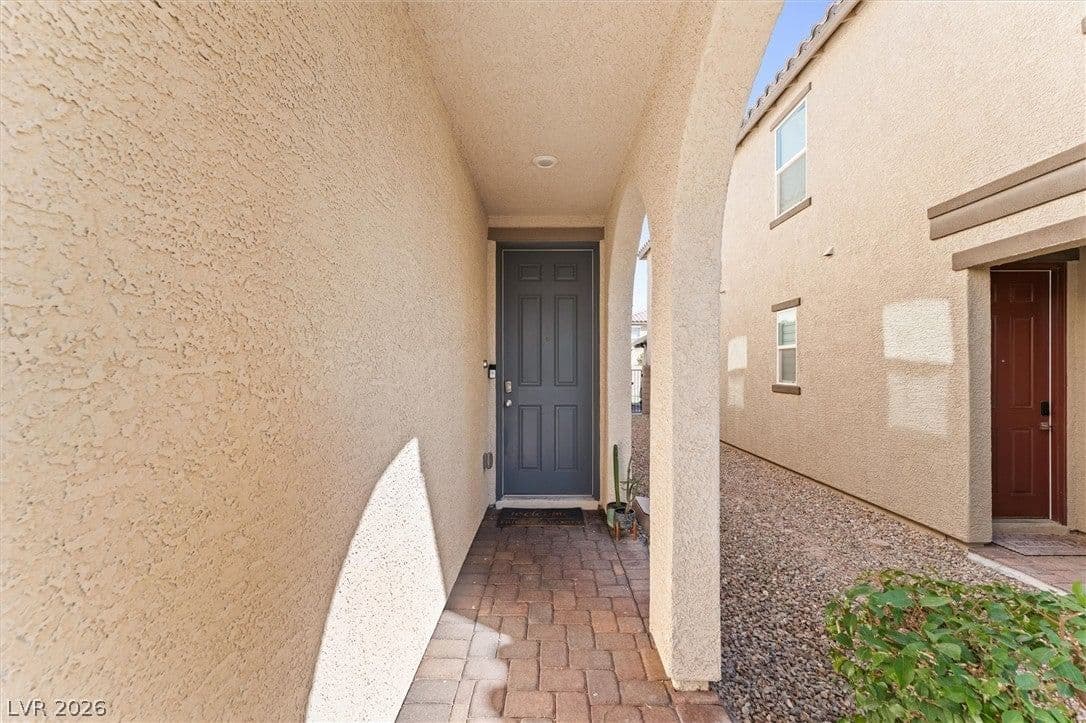 9742 Cluny Avenue photo 3