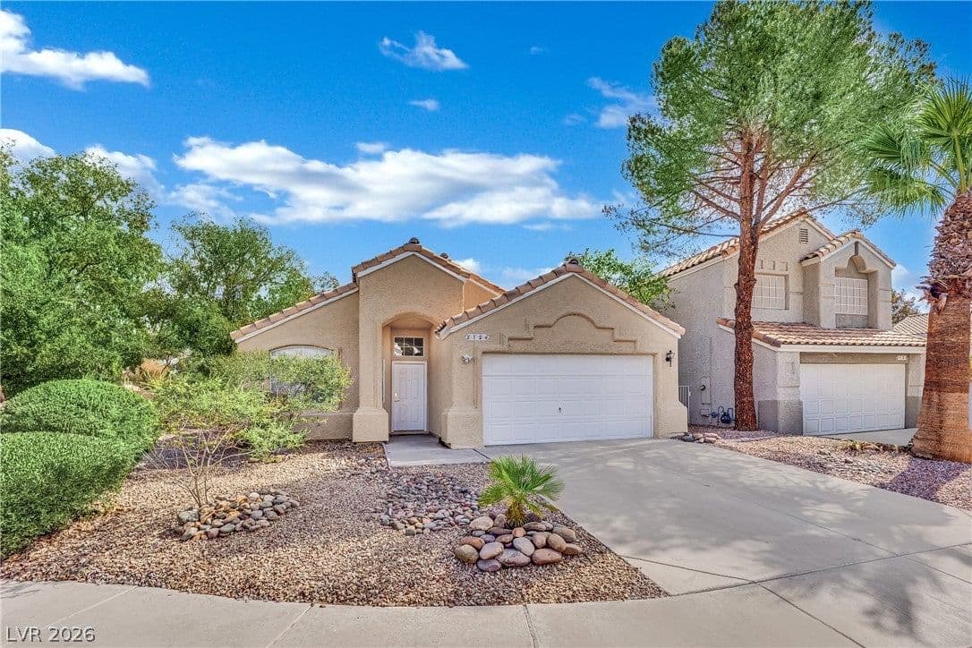 2124 Feather Bush Street photo 3