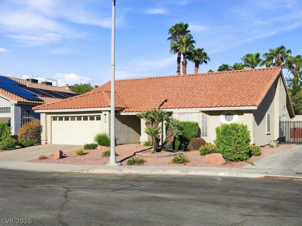 274 Plaza Napoli Court photo 2