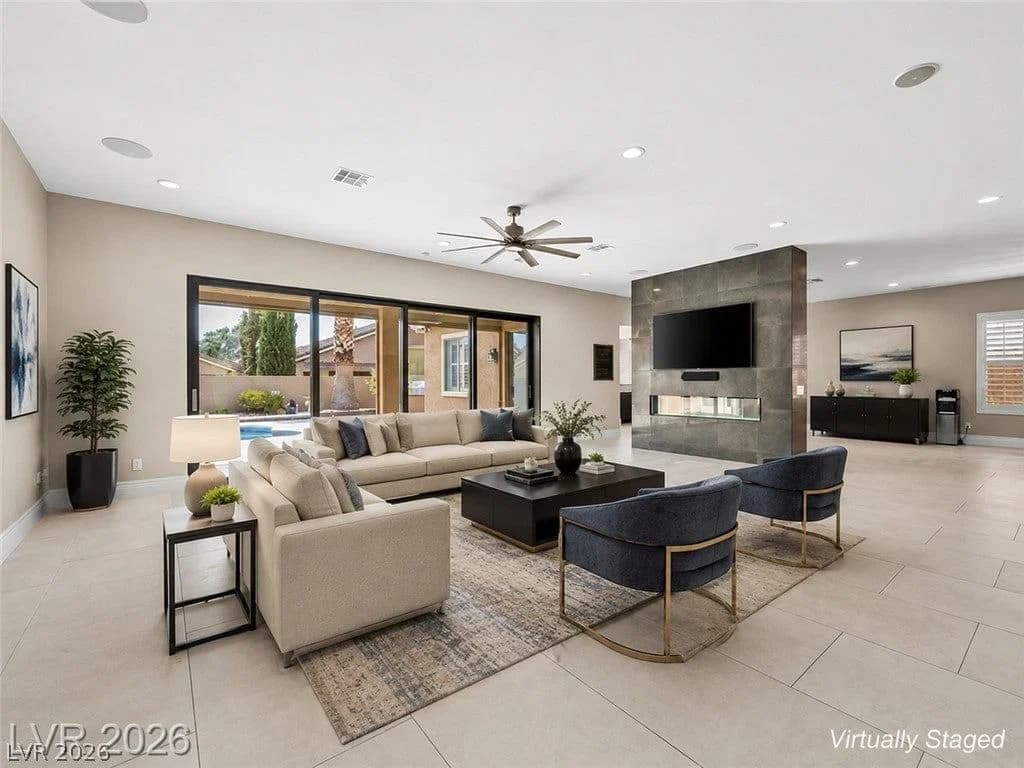 2404 Quartz Peak Street photo 5