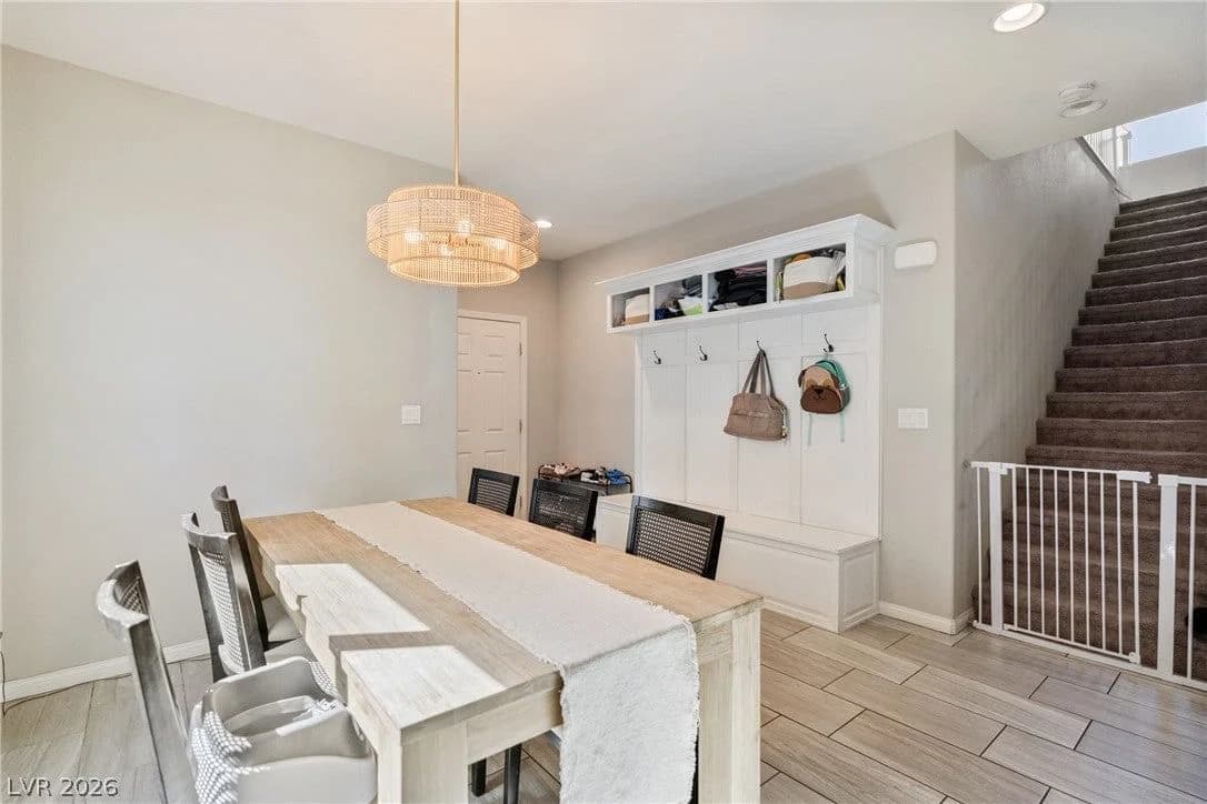 6898 Linda Creek Court photo 4
