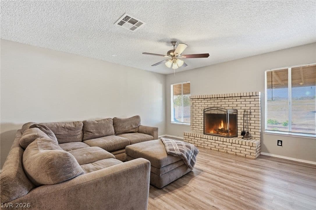 516 Summit Drive photo 3