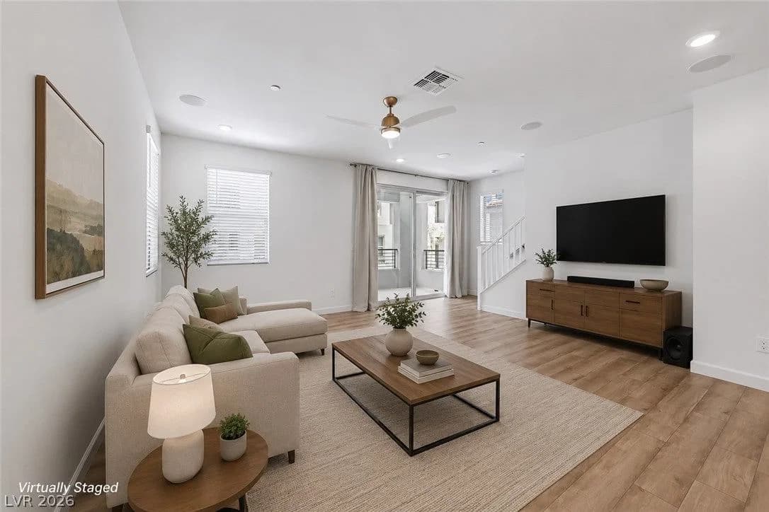 1437 Whistling Kite Street photo 3