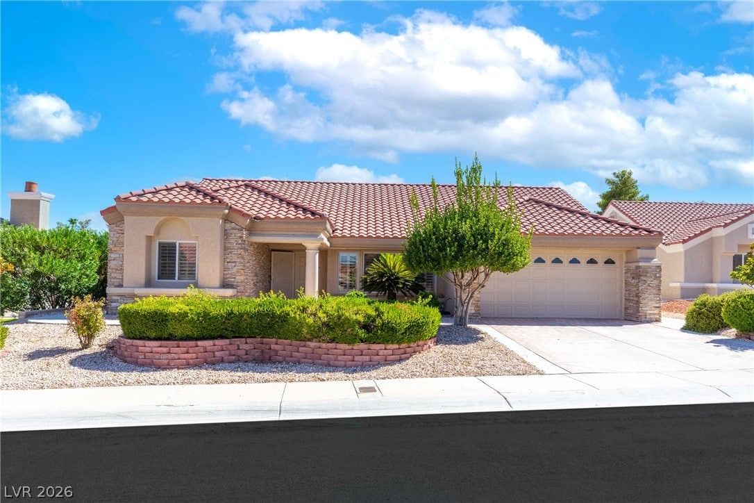 8821 Sandspring Drive photo 3