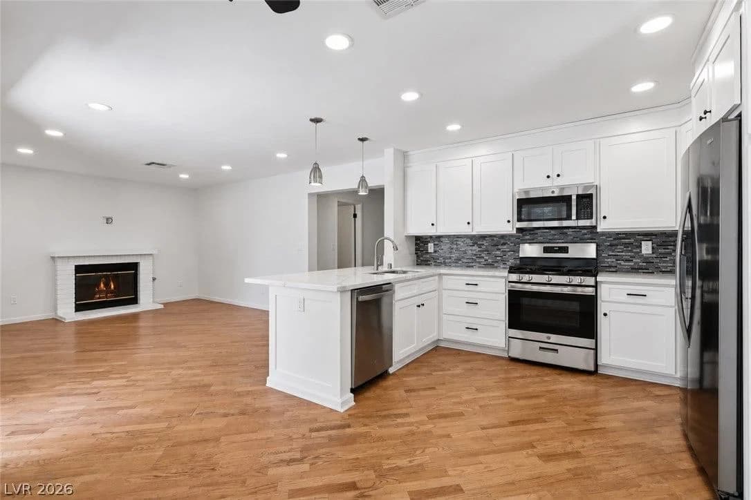 7459 Parnell Avenue photo 4
