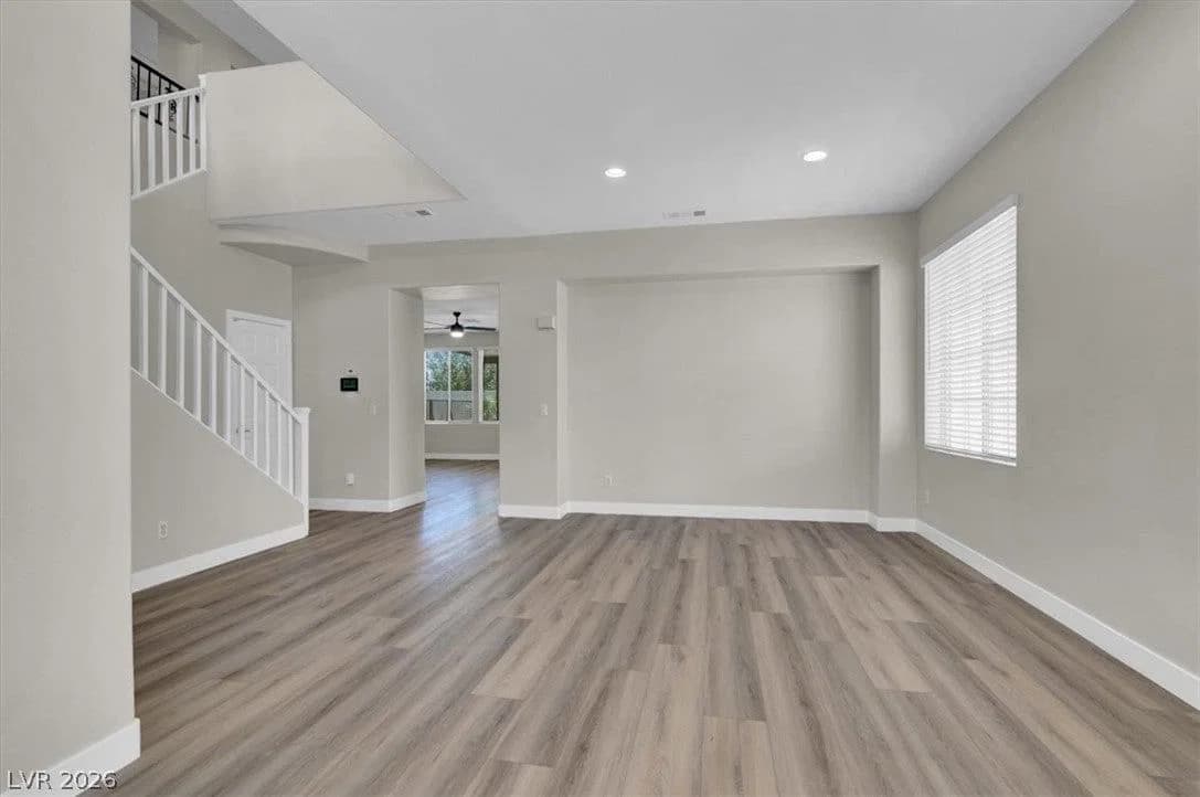3040 Carbondale Street photo 3