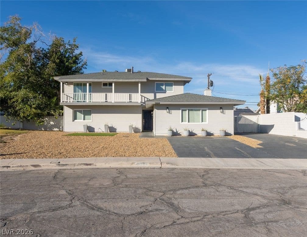 2684 Palma Vista Avenue