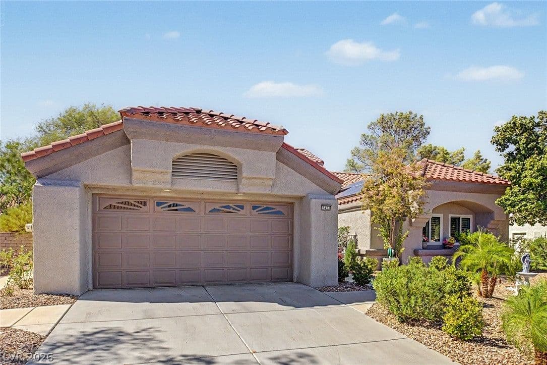 2423 Denham Drive photo 4