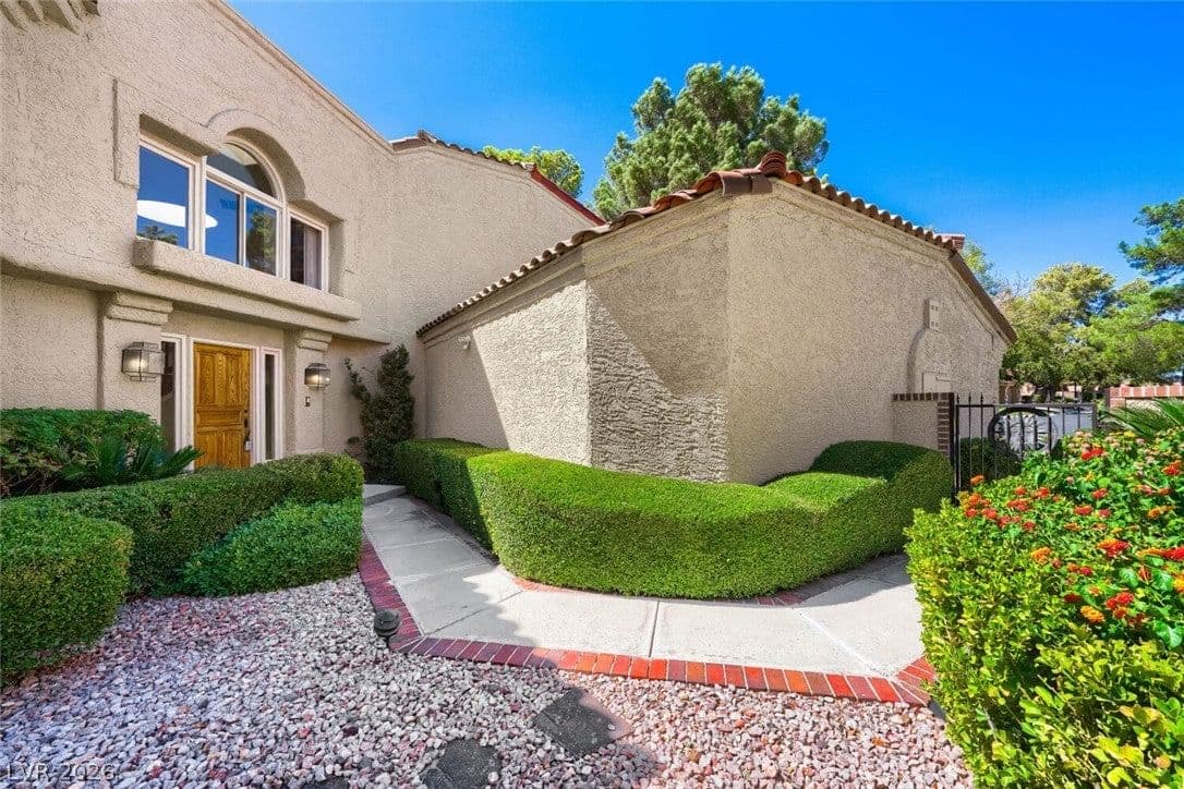 7761 Spanish Lake Drive photo 4