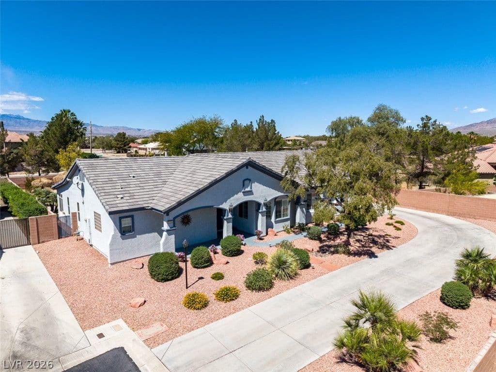 8125 Soledad Canyon Street photo 3