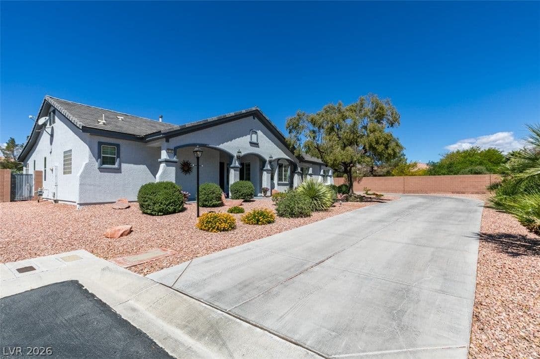 8125 Soledad Canyon Street photo 4