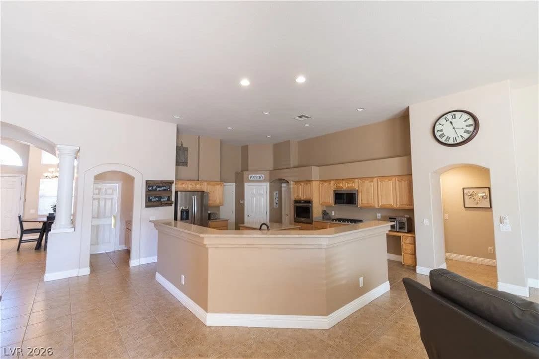 6493 Yellow Bells Court photo 2