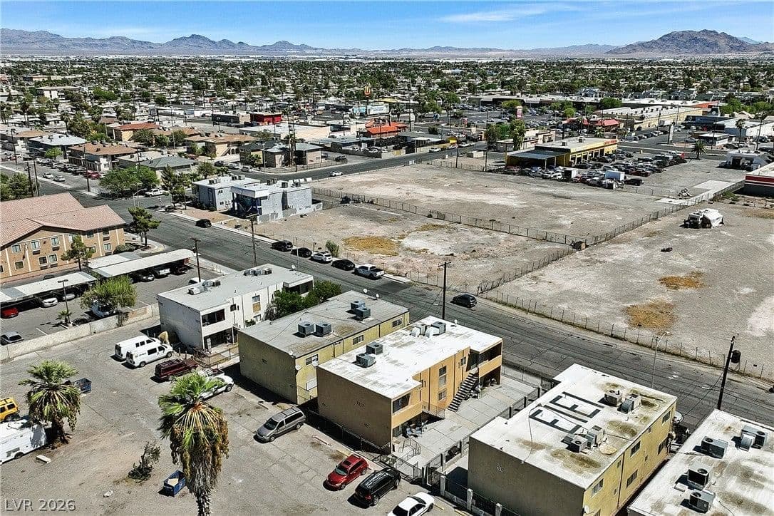 1317 23rd Street photo 4