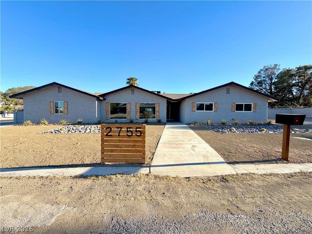 2755 Torrey Pines Drive photo 3