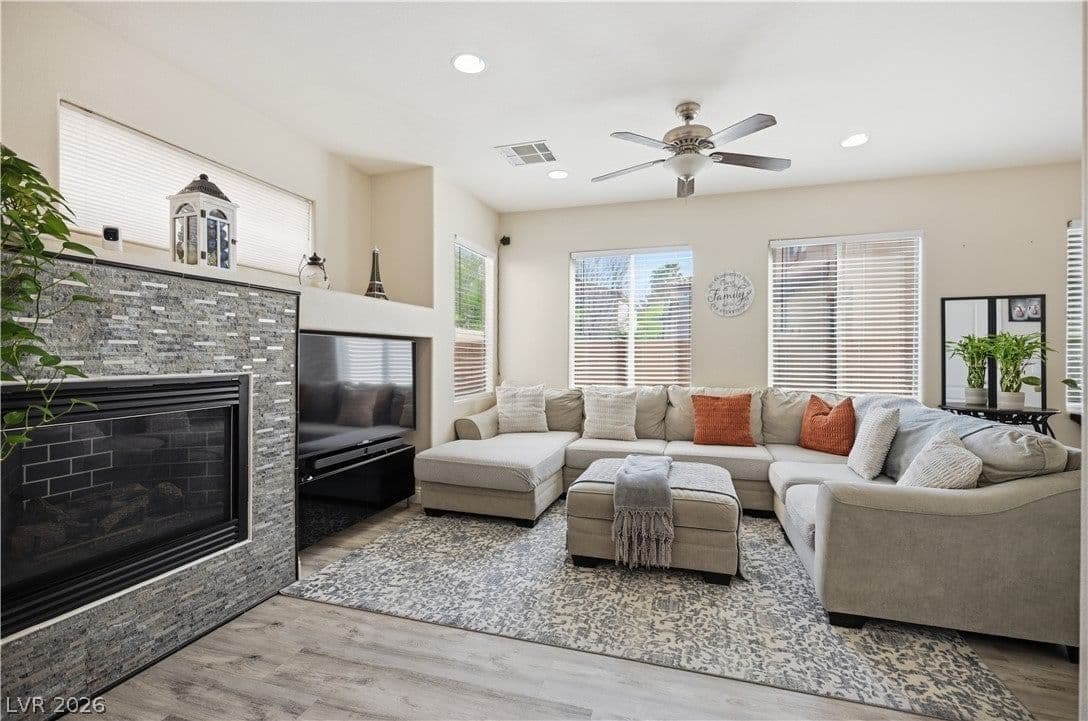 10876 Avenzano Street photo 5