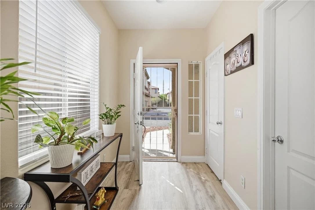 10876 Avenzano Street photo 3