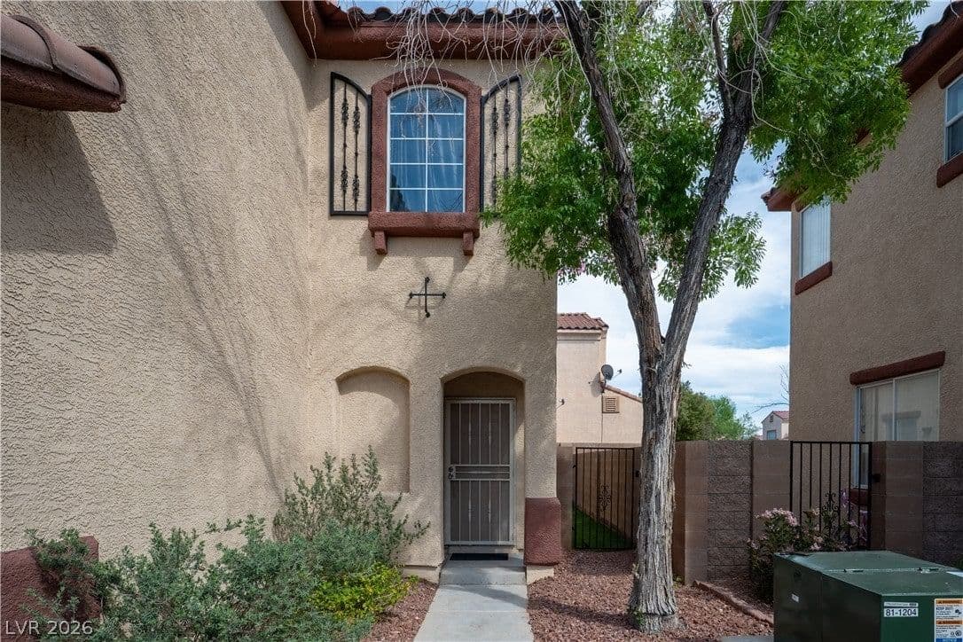 10876 Avenzano Street photo 2