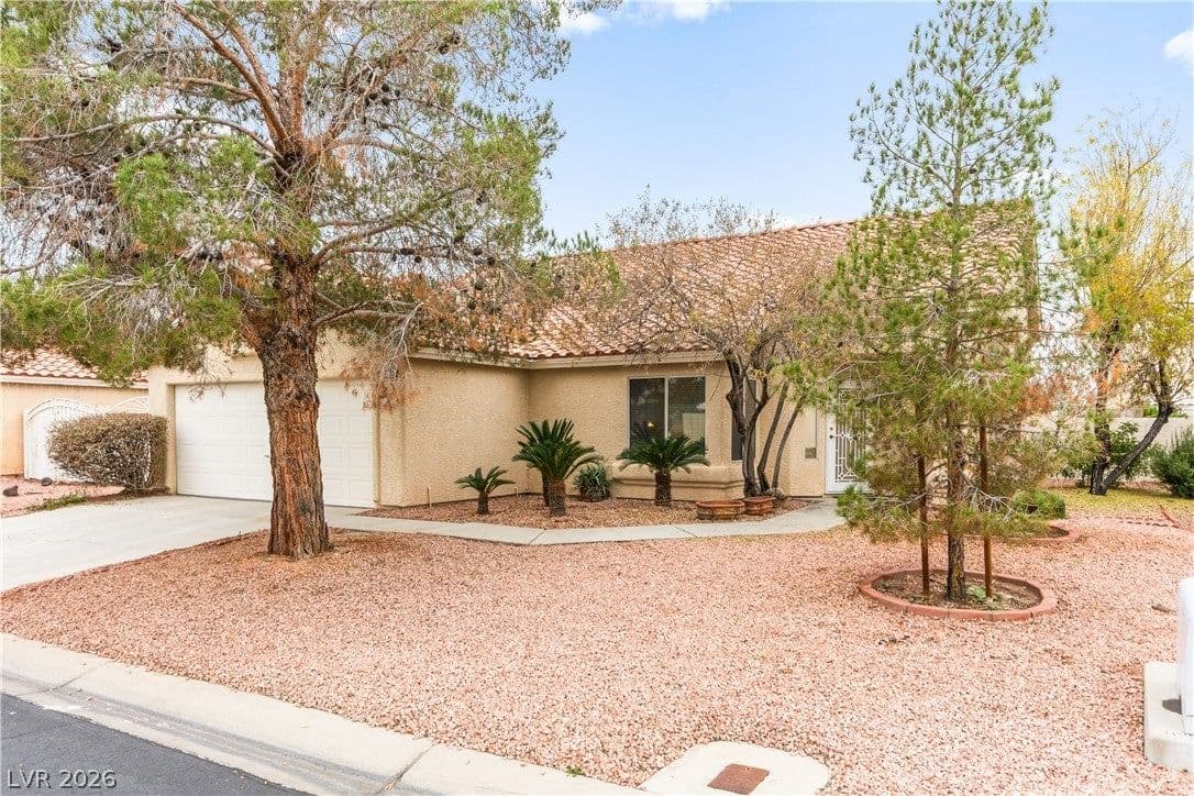 4785 Canna Drive photo 2