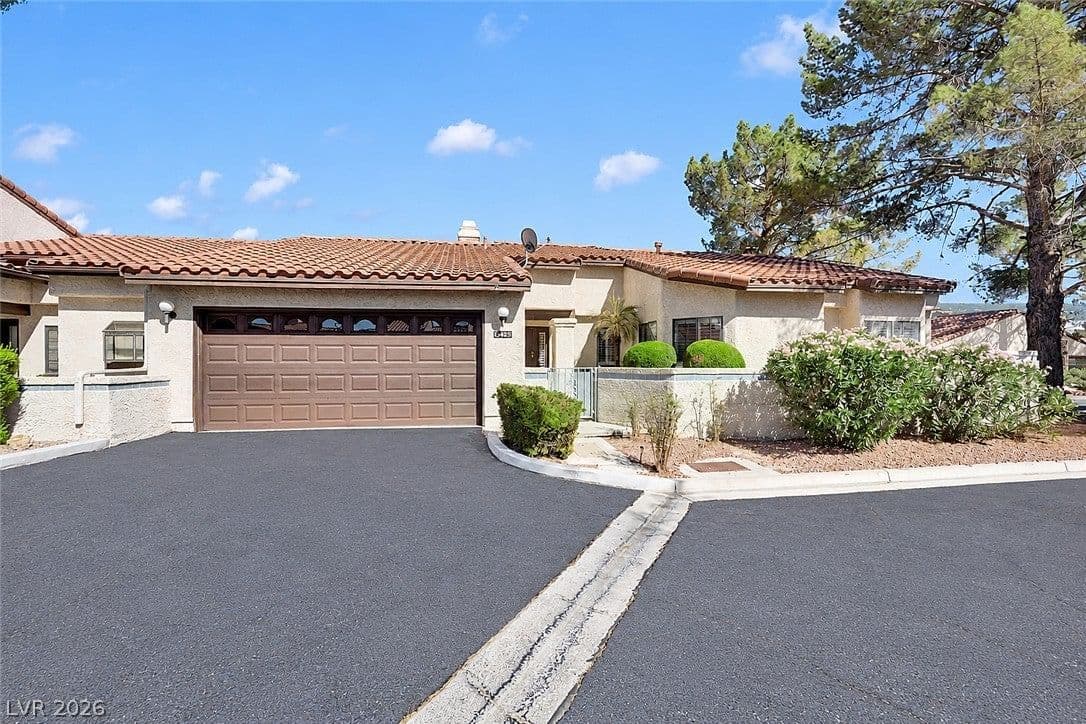 3125 La Mancha Way photo 3